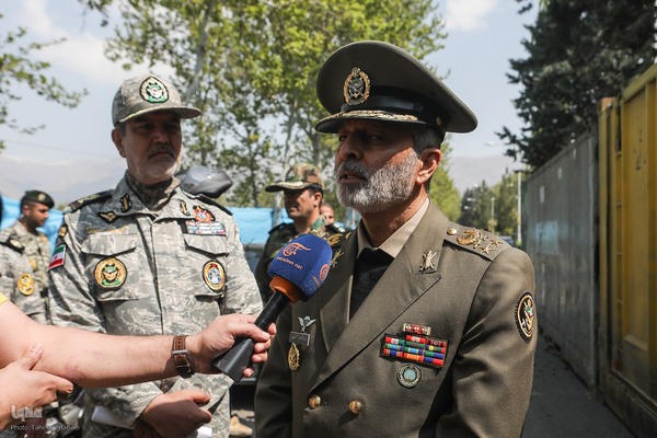 مراسم گرامیداشت روز ارتش جمهوری اسلامی ایران