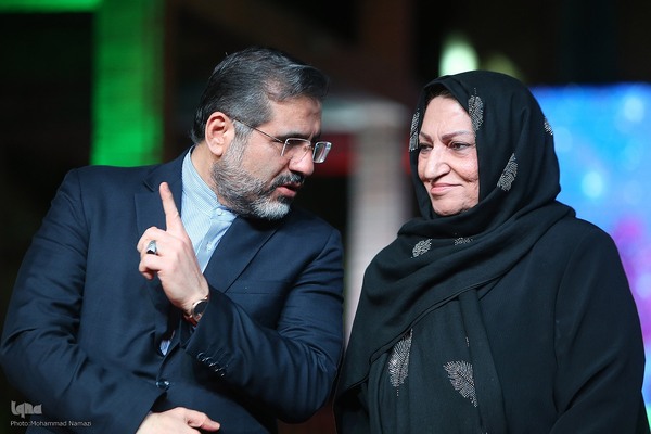 راضیه تجار در اختتامیه دهمین دوره هفته هنر انقلاب اسلامی