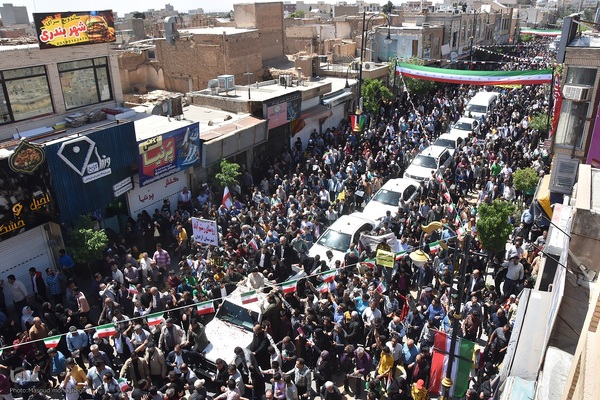 استقبال پرشور مردم سمنان از رئیس جمهور