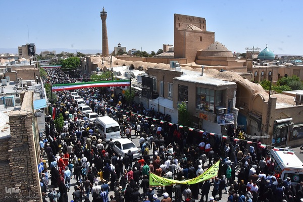 استقبال پرشور مردم سمنان از رئیس جمهور