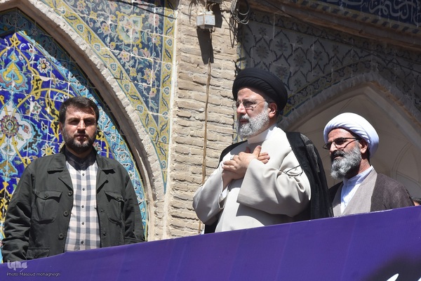 استقبال پرشور مردم سمنان از رئیس جمهور