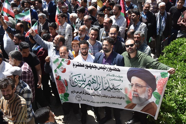 استقبال پرشور مردم سمنان از رئیس جمهور