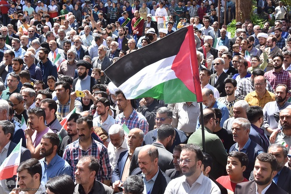 استقبال پرشور مردم سمنان از رئیس جمهور