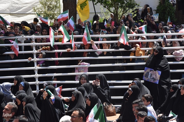 استقبال پرشور مردم سمنان از رئیس جمهور