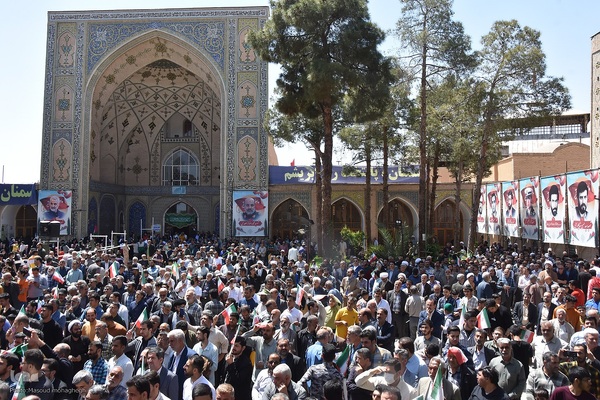 استقبال پرشور مردم سمنان از رئیس جمهور