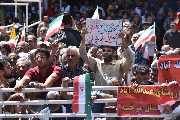 استقبال پرشور مردم سمنان از رئیس جمهور