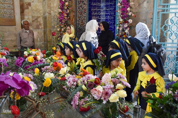 مراسم گلباران آرامگاه سعدی