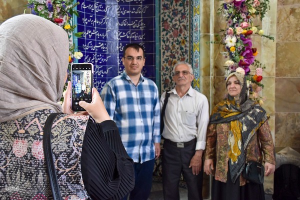 مراسم گلباران آرامگاه سعدی
