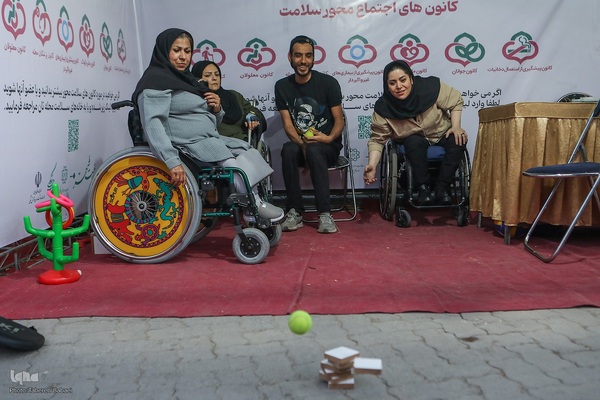 نمایشگاه سلامت محور شهرداری در بوستان لاله