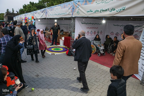 نمایشگاه سلامت محور شهرداری در بوستان لاله
