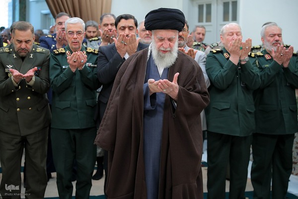 دیدار جمعی از فرماندهان نیروهای مسلح