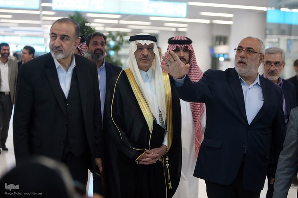 بدرقه نخستین گروه از زائران حج عمره در سال ۱۴۰۳