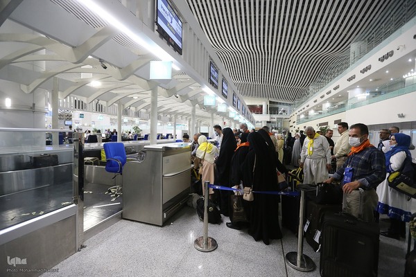 بدرقه نخستین گروه از زائران حج عمره در سال ۱۴۰۳