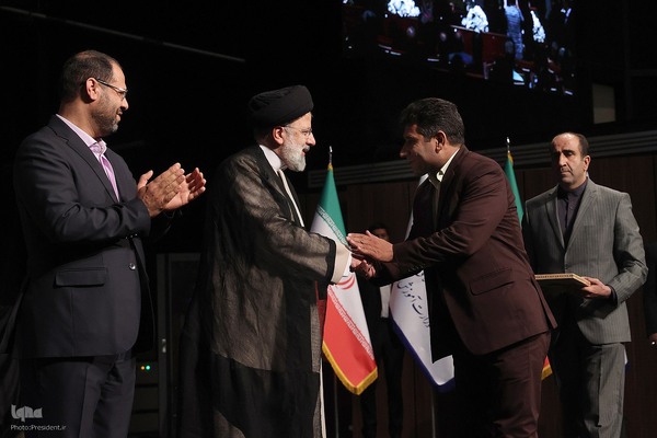 آیین تجلیل از معلمان نمونه کشوری