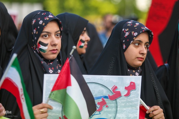 تجمع دانشگاهیان دانشگاه‌های شیراز در حمایت از خیزش دانشجویان آمریکا و اروپا