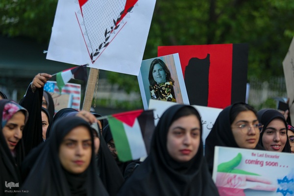 تجمع دانشگاهیان دانشگاه‌های شیراز در حمایت از خیزش دانشجویان آمریکا و اروپا