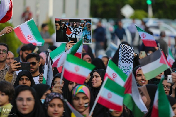 تجمع دانشگاهیان دانشگاه‌های شیراز در حمایت از خیزش دانشجویان آمریکا و اروپا