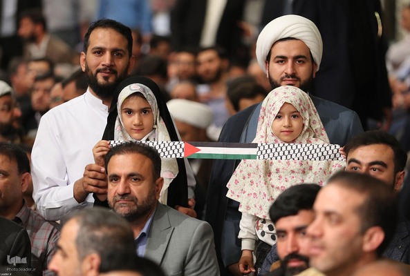 دیدار معلمان با رهبر انقلاب