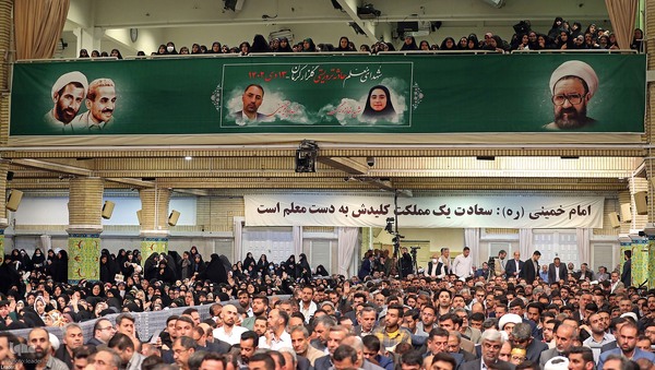 دیدار معلمان با رهبر انقلاب