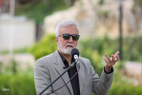 آیین معنوی جایگزینی قرآن در دروازه قرآن‎