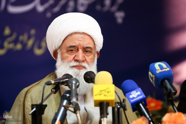 آیت‌الله علی اکبر رشاد، رئیس و مؤسس پژوهشگاه فرهنگ و اندیشه اسلامی در هم‌اندیشی بین‌المللی اصحاب ادیان و مسئله غزه
