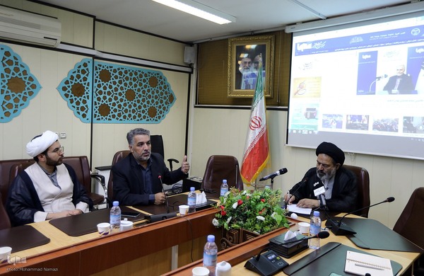 حجت الاسلام والمسلمین سید عبدالفتاح نواب، نماینده ولی فقیه در امور حج و زیارت صبح امروز از خبرگزاری ایکنا بازدید کردند.