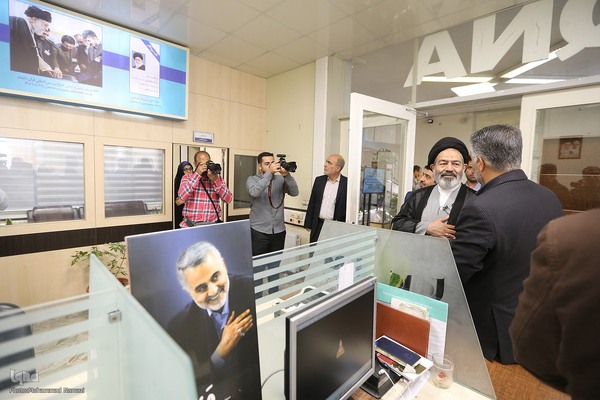 حجت الاسلام والمسلمین سید عبدالفتاح نواب، نماینده ولی فقیه در امور حج و زیارت صبح امروز از خبرگزاری ایکنا بازدید کردند.