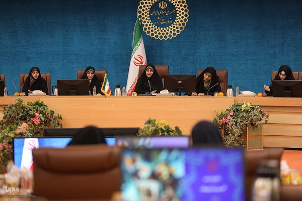 گردهمایی دختران ایرانی/ مشاوران جوان دولت مردمی