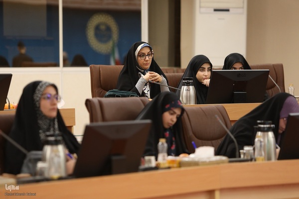 گردهمایی دختران ایرانی/ مشاوران جوان دولت مردمی