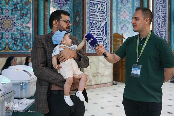 رای‌گیری مرحلهٔ دوم انتخابات مجلس در حسینیه ارشاد