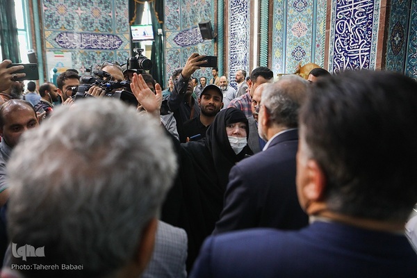 رای‌گیری مرحلهٔ دوم انتخابات مجلس در حسینیه ارشاد