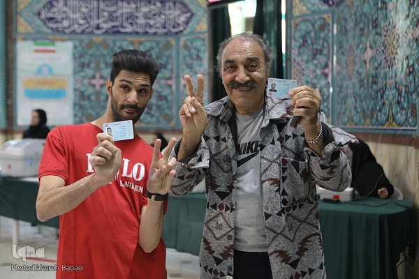 رای‌گیری مرحلهٔ دوم انتخابات مجلس در حسینیه ارشاد