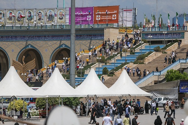 حال و هوای نمایشگاه کتاب در روز انتخابات