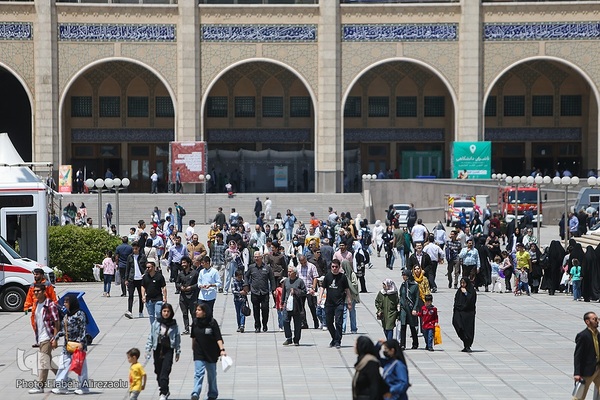 حال و هوای نمایشگاه کتاب در روز انتخابات