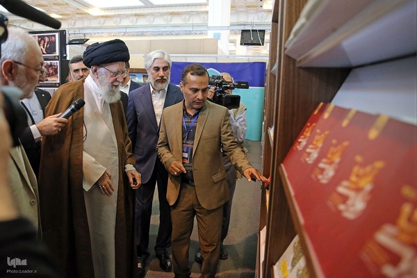 بازدید از سی‌وپنجمین نمایشگاه بین‌المللی کتاب تهران