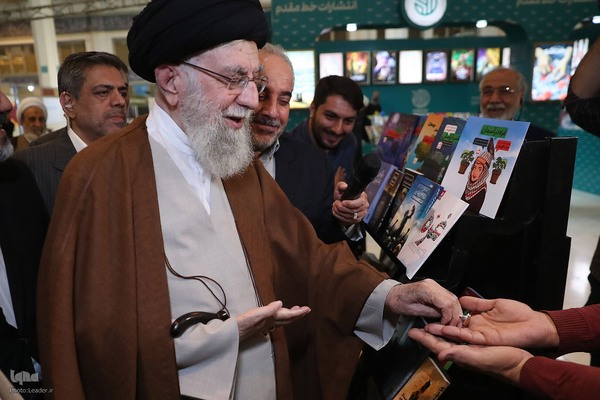 بازدید از سی‌وپنجمین نمایشگاه بین‌المللی کتاب تهران