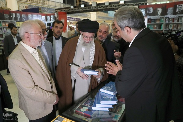 بازدید از سی‌وپنجمین نمایشگاه بین‌المللی کتاب تهران