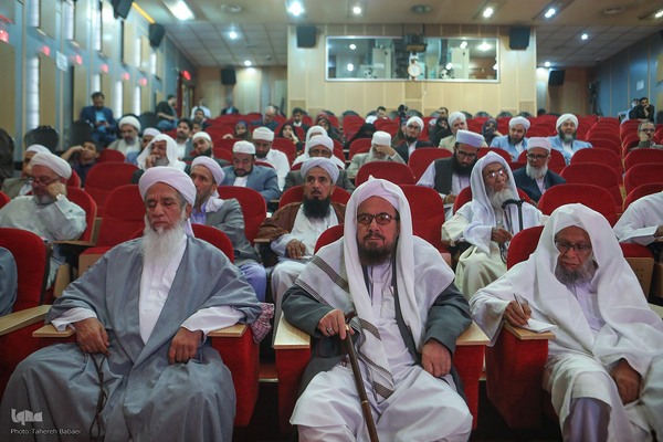 آئین تکریم اساتید مدارس علوم دینی اهل سنت کشور