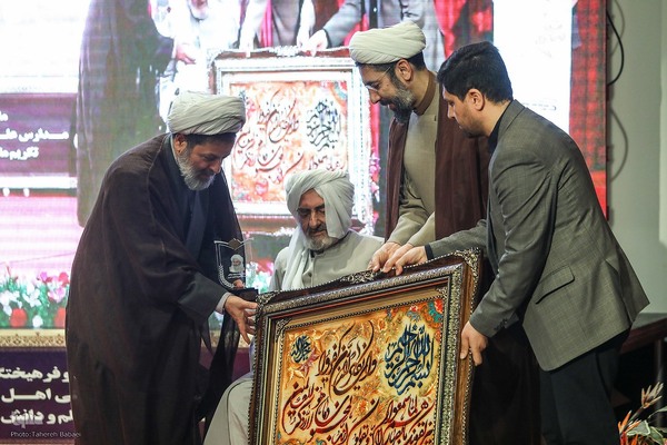 آئین تکریم اساتید مدارس علوم دینی اهل سنت کشور