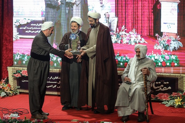 آئین تکریم اساتید مدارس علوم دینی اهل سنت کشور