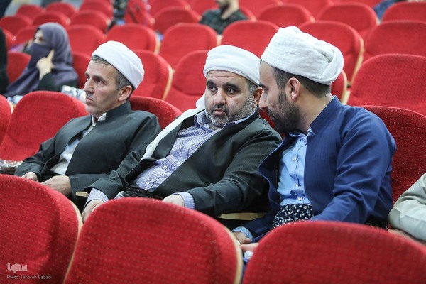 آئین تکریم اساتید مدارس علوم دینی اهل سنت کشور