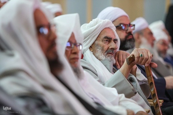 آئین تکریم اساتید مدارس علوم دینی اهل سنت کشور