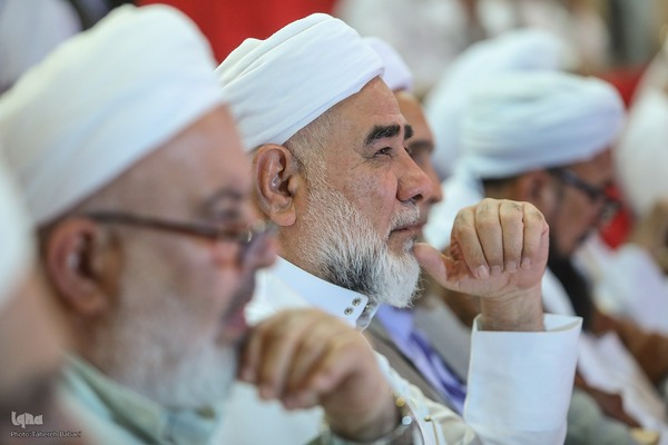 آئین تکریم اساتید مدارس علوم دینی اهل سنت کشور