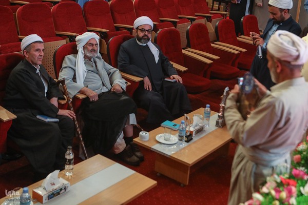 آئین تکریم اساتید مدارس علوم دینی اهل سنت کشور