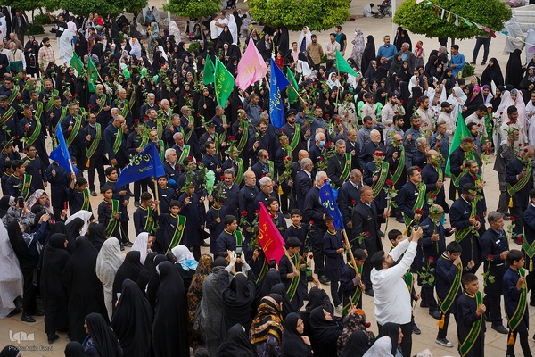 گلباران خدام حرم حضرت شاهچراغ عليه‌السلام‎