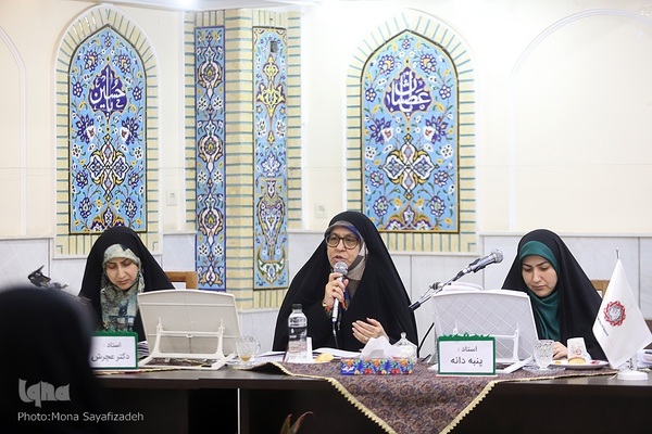 کرسی تلاوت قرآن بانوان خوزستانی