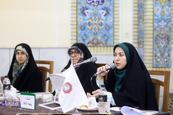 کرسی تلاوت قرآن بانوان خوزستانی