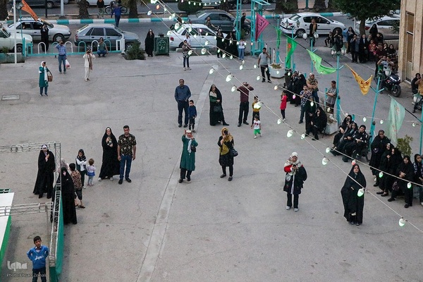 نقاره زنی در امامزاده جعفر(ع) یزد‎