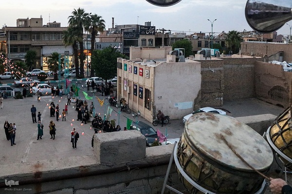 نقاره زنی در امامزاده جعفر(ع) یزد‎