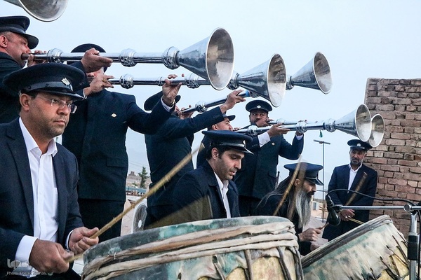 نقاره زنی در امامزاده جعفر(ع) یزد‎